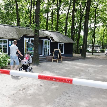Familiecamping De Vossenburcht IJhorst Esterno foto